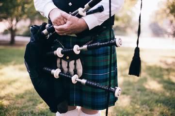 bagpipes - Begin a new musical career with the bagpipes. [ATTDT]