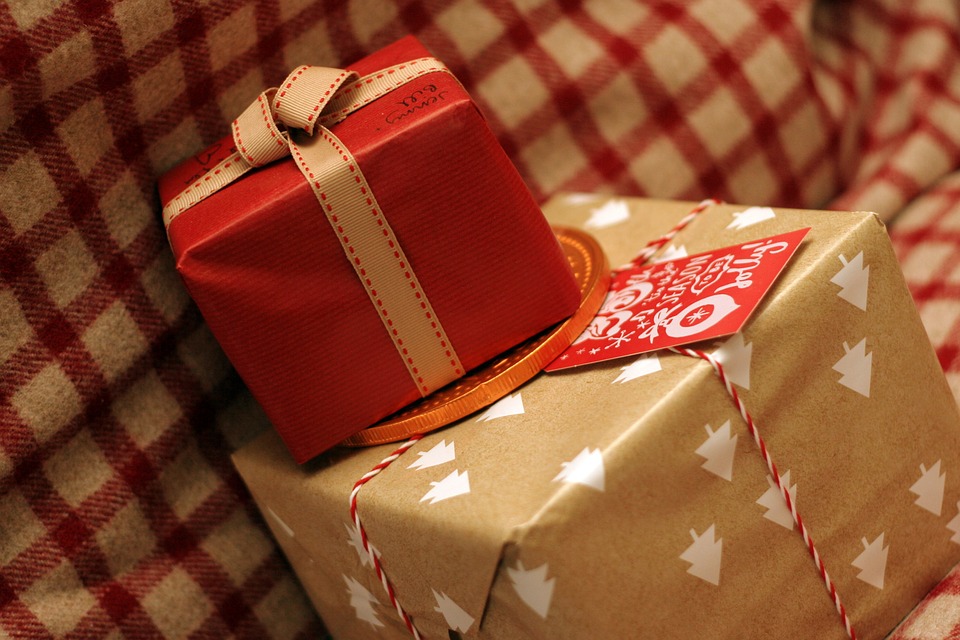 christmaspresents - Discover iconic wrapping at the Museum of Brands. [ATTDT]