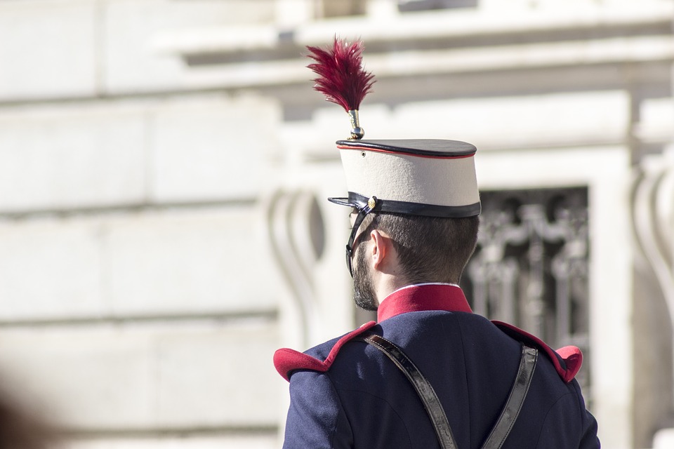 madridroyalguard - See Madrid's Changing of the Guard. [ATTDT]