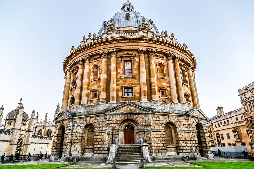 oxfordradcliffecamera - Explore the secrets of the Bodleian. [ATTDT]