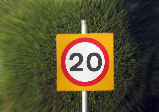 ukroadsignspeedlimit - Rediscover the rules of the road. [ATTDT]
